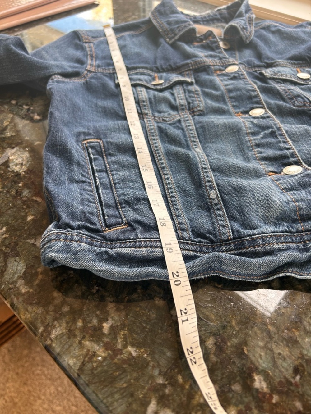 American Eagle 100% Cotton Distressed Jean Denim Jacket. Soft. Classic. SZ M - Picture 9 of 9